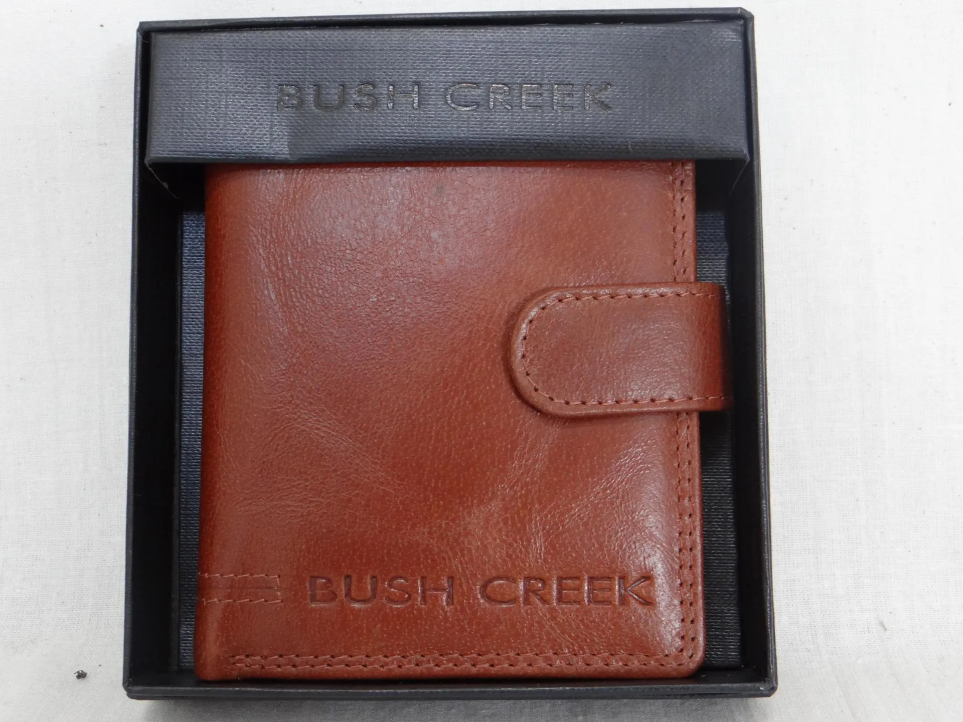 Bush Creek Mens Upright Leather Wallet NV46